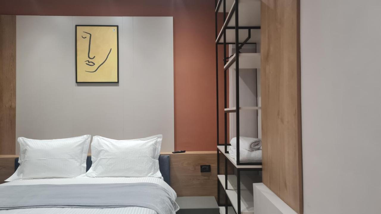 Tam Serviced Studio Apartments Next To Blloku Tirana Kültér fotó