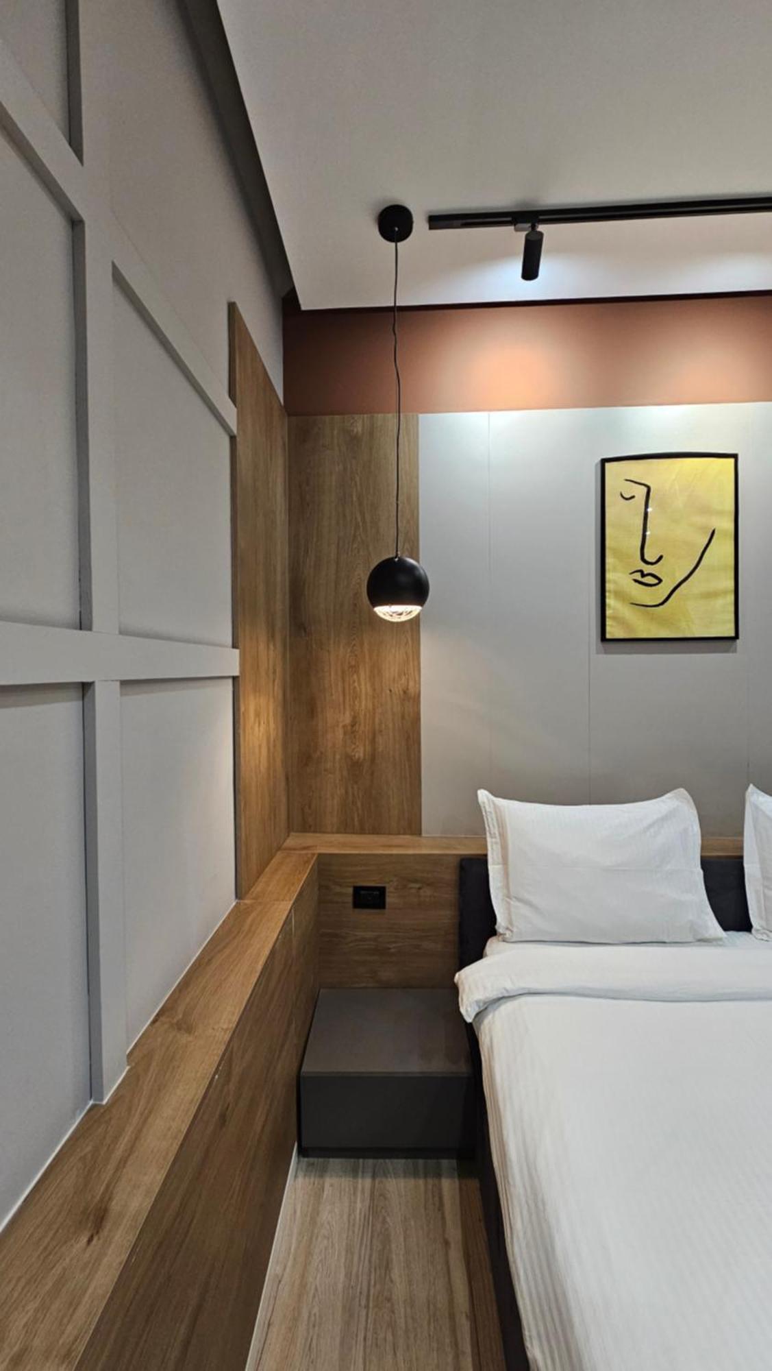 Tam Serviced Studio Apartments Next To Blloku Tirana Kültér fotó