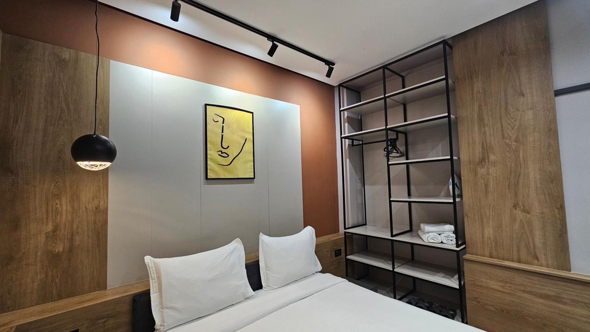 Tam Serviced Studio Apartments Next To Blloku Tirana Kültér fotó