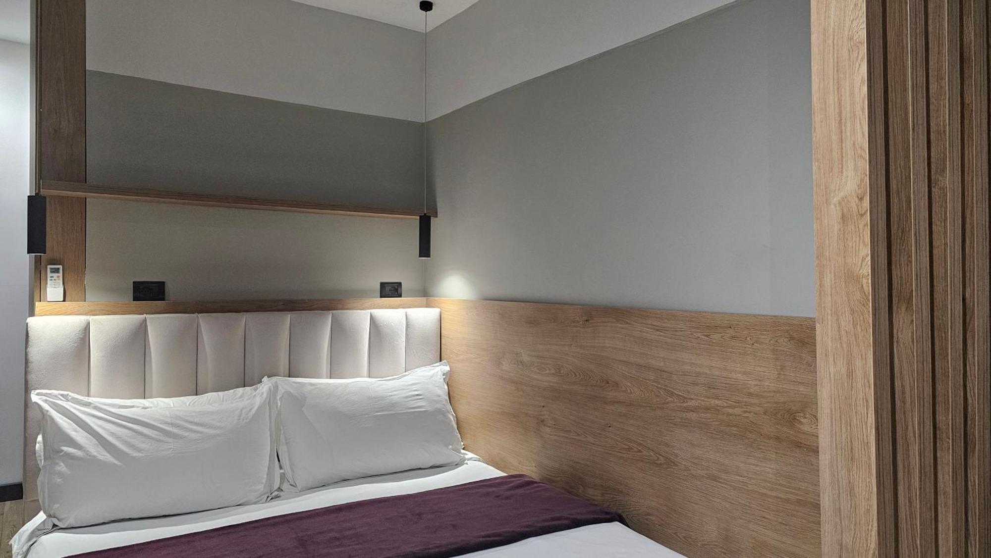 Tam Serviced Studio Apartments Next To Blloku Tirana Kültér fotó