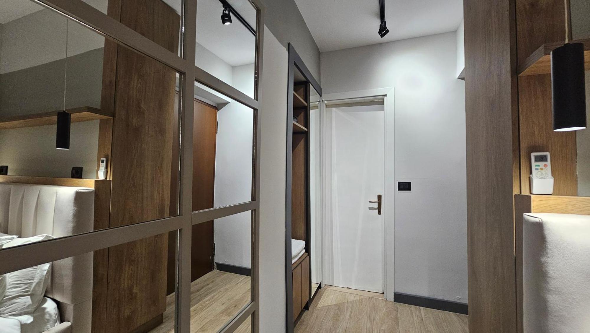 Tam Serviced Studio Apartments Next To Blloku Tirana Kültér fotó