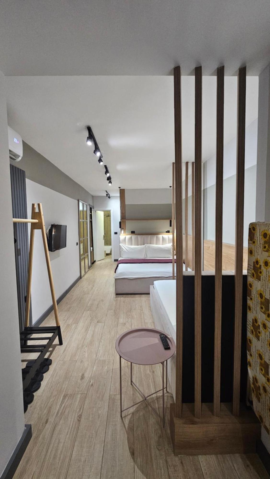 Tam Serviced Studio Apartments Next To Blloku Tirana Kültér fotó