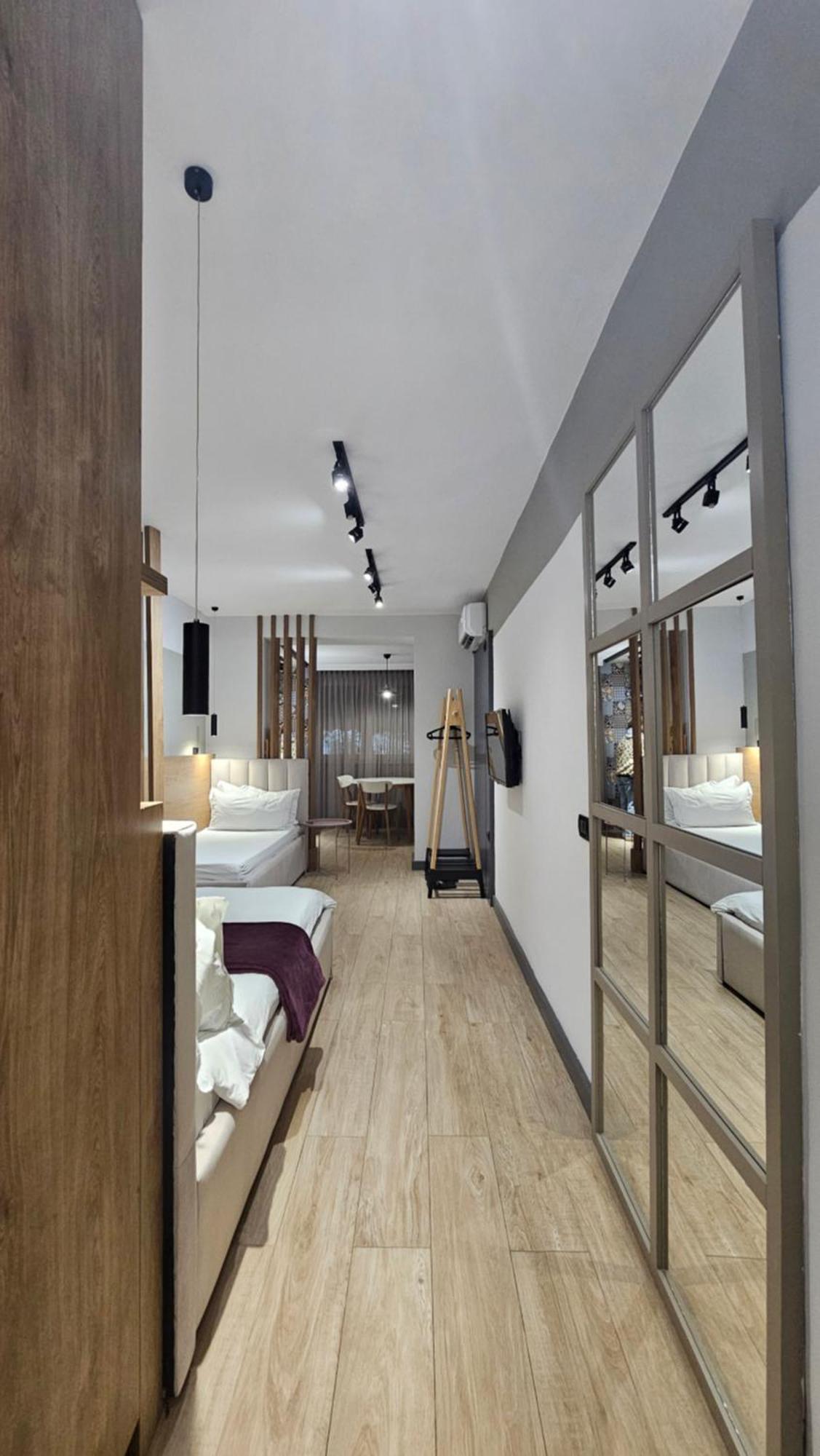 Tam Serviced Studio Apartments Next To Blloku Tirana Kültér fotó