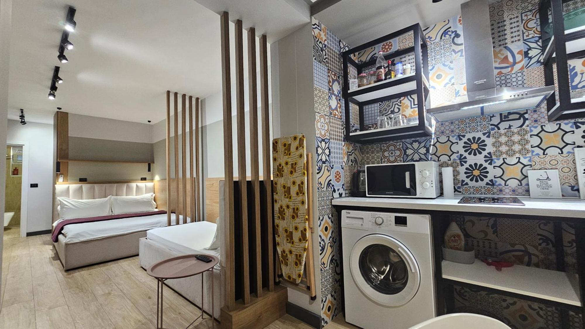 Tam Serviced Studio Apartment Myslym Shyri No2 Tirana Kültér fotó