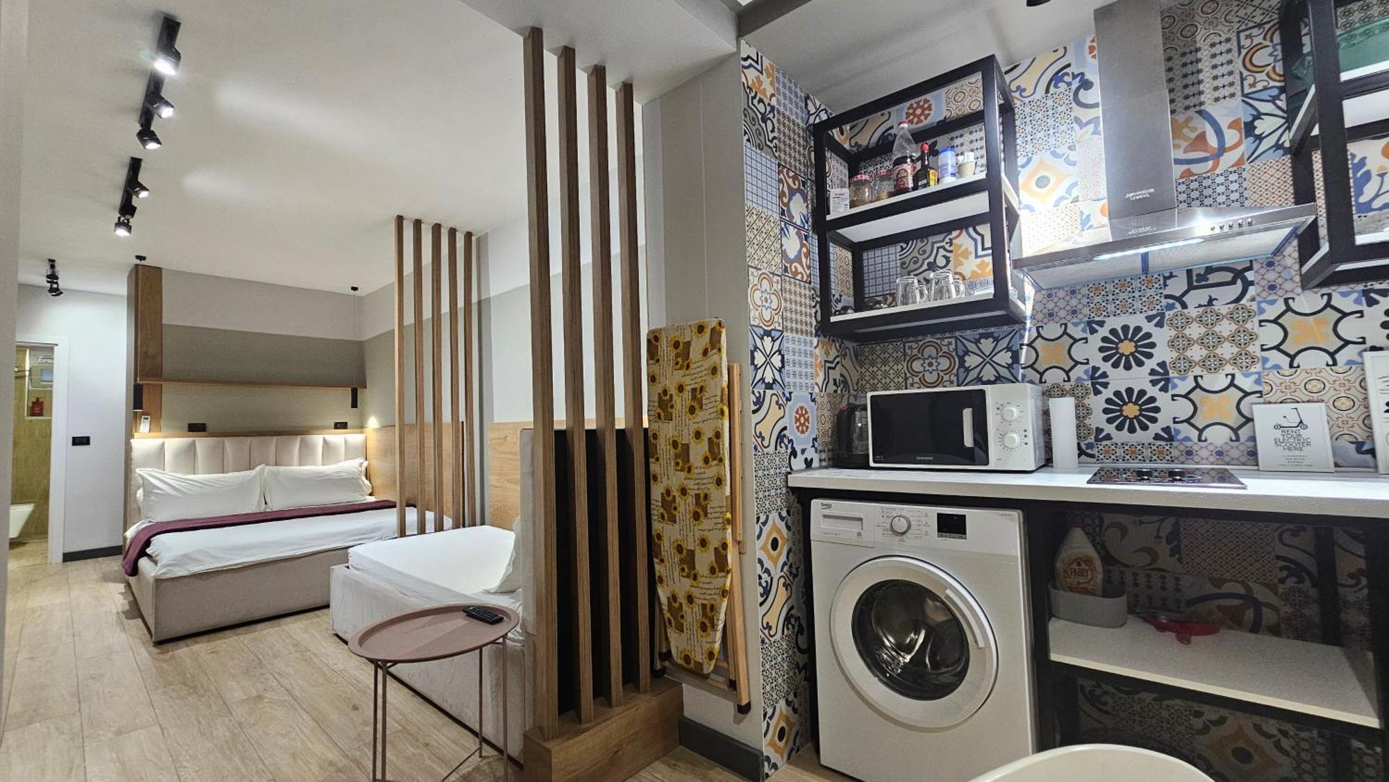 Tam Serviced Studio Apartments Next To Blloku Tirana Kültér fotó